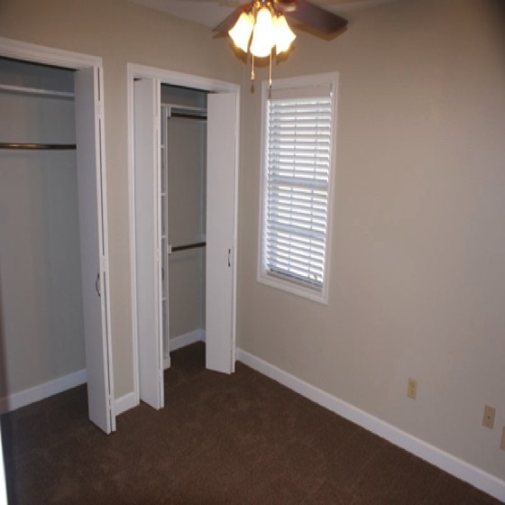 1300 2BR1BADS Bedroom2a.jpg